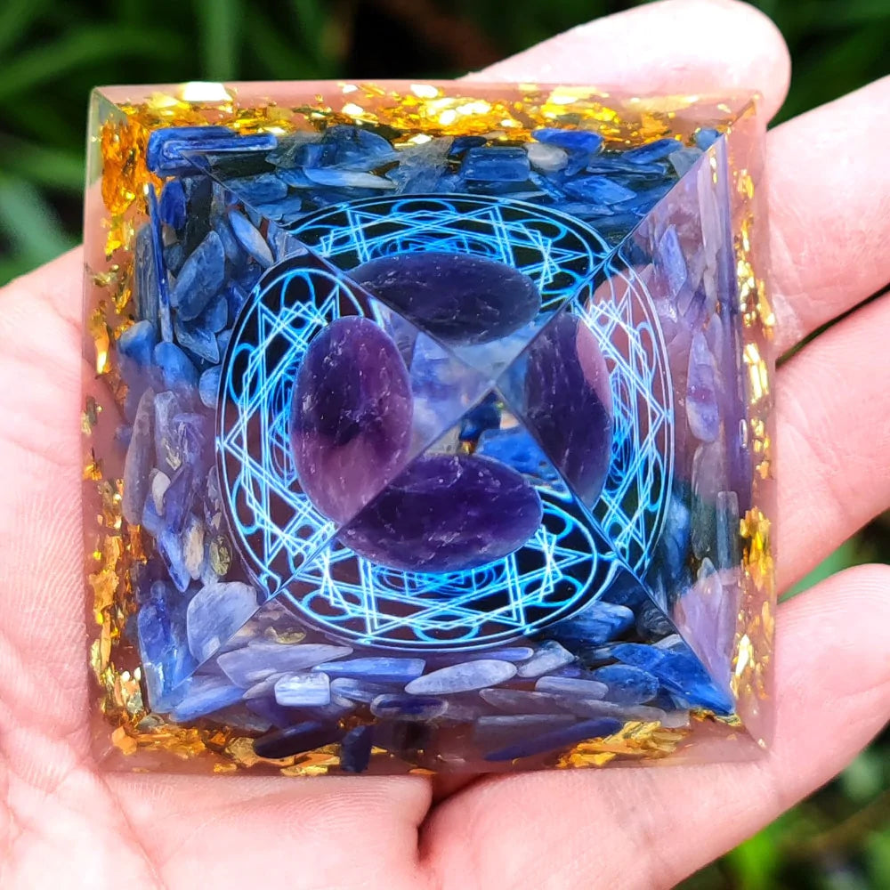 Orgonite das Pedras Naturais Lápis Lazuli e Ametista